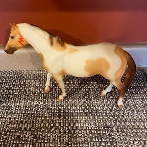 Breyer Lightning Waykinyan model horse